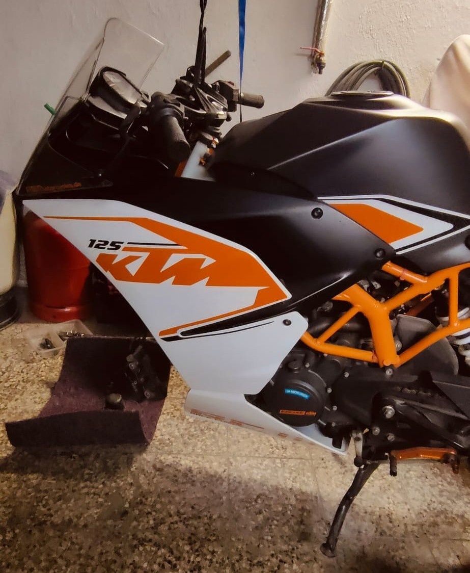 KTM RC 125 - 8