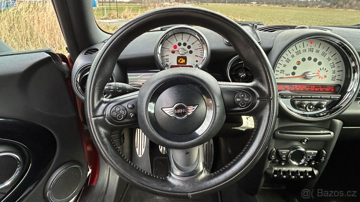 MINI Cooper S 1.6 135 kW Benzín Manuál - 8