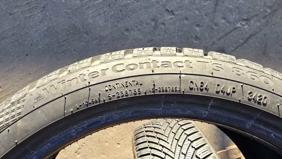 Zimní pneu 215/40/17 Continental - 8