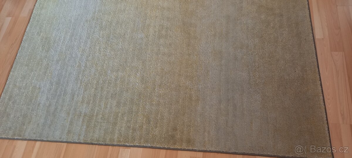 Kvalitní zelenkavy koberec 132 x 190 cm - 8
