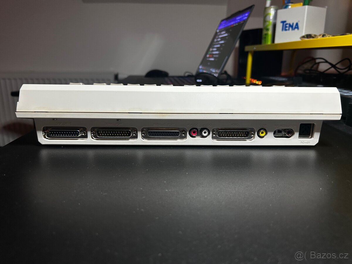 Commodore Amiga 600HD + příslušenství, originální krabice - 8