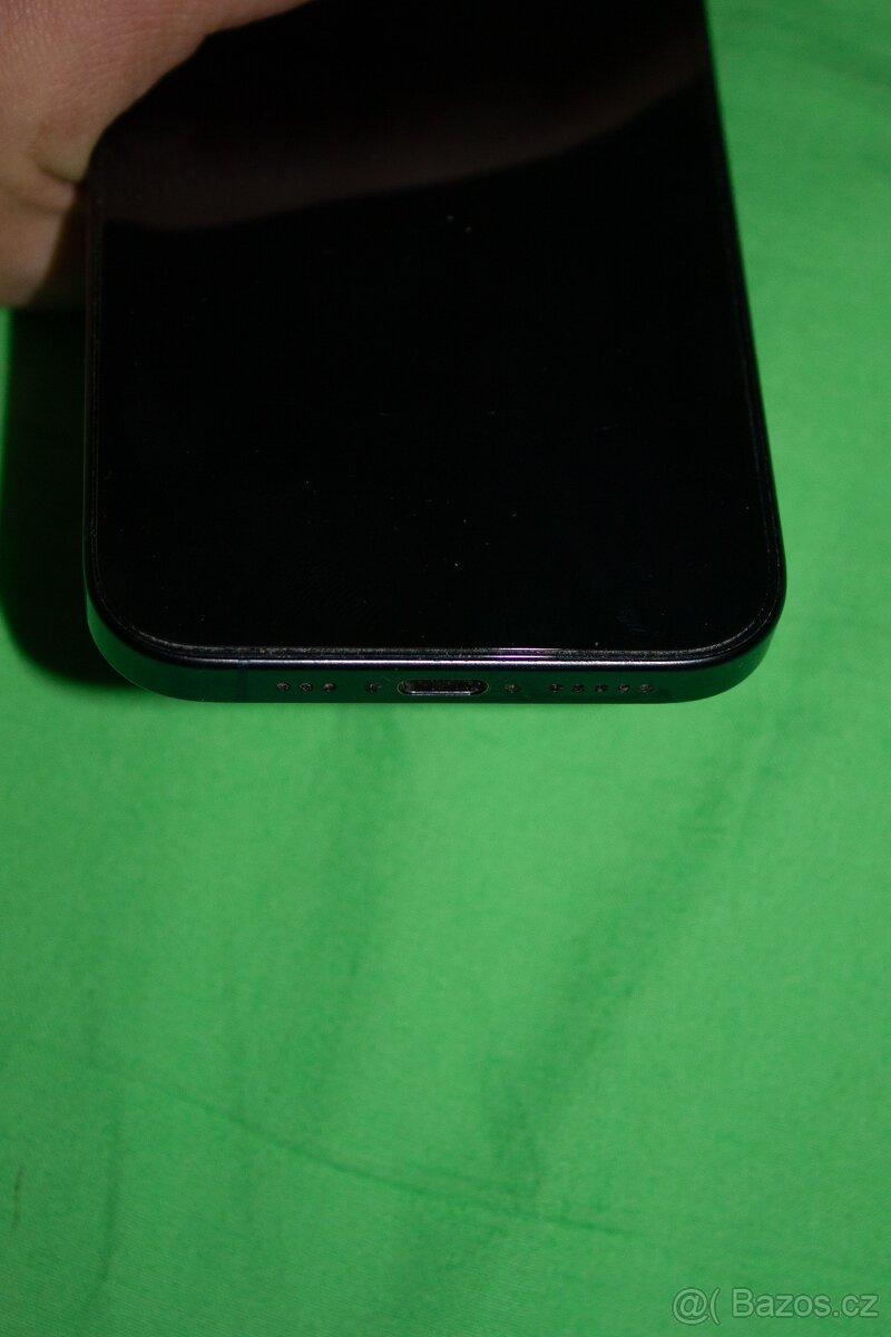 Prodám Apple iPhone 15 Pro – Modrý • Perfektní stav • 256 GB - 8