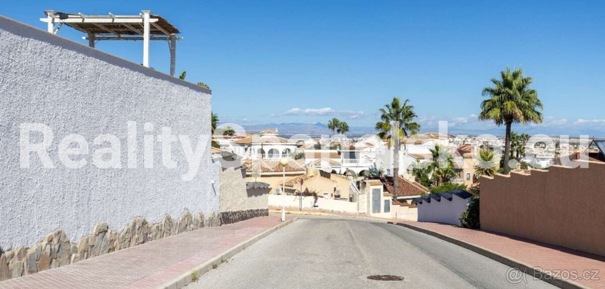 4+kk (125 m²) s privátním pozemkem o velikosti 250 m² - 8