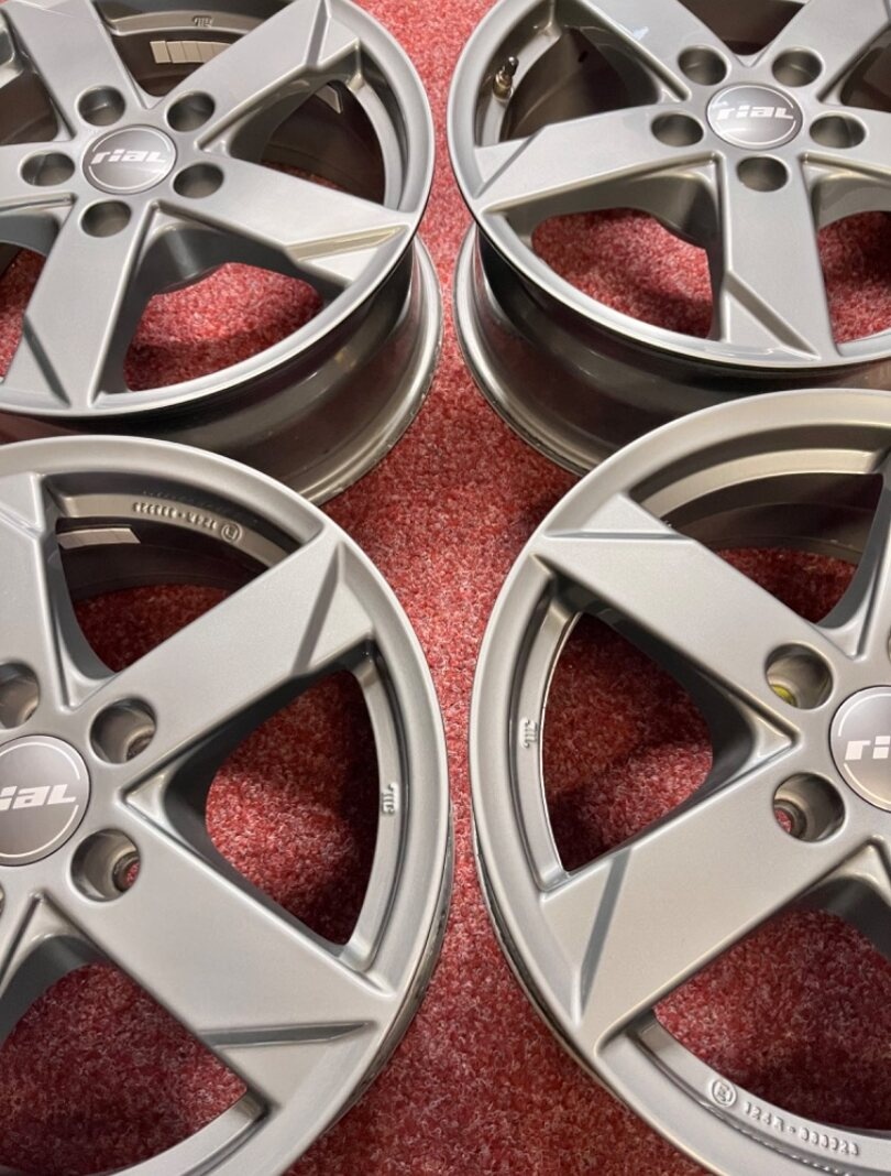 5x112 R16 alu disky Rial - ET 33 - 8