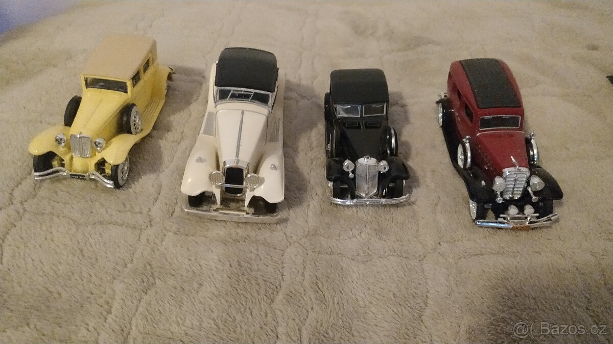 Modely autíček 1:43 - 8