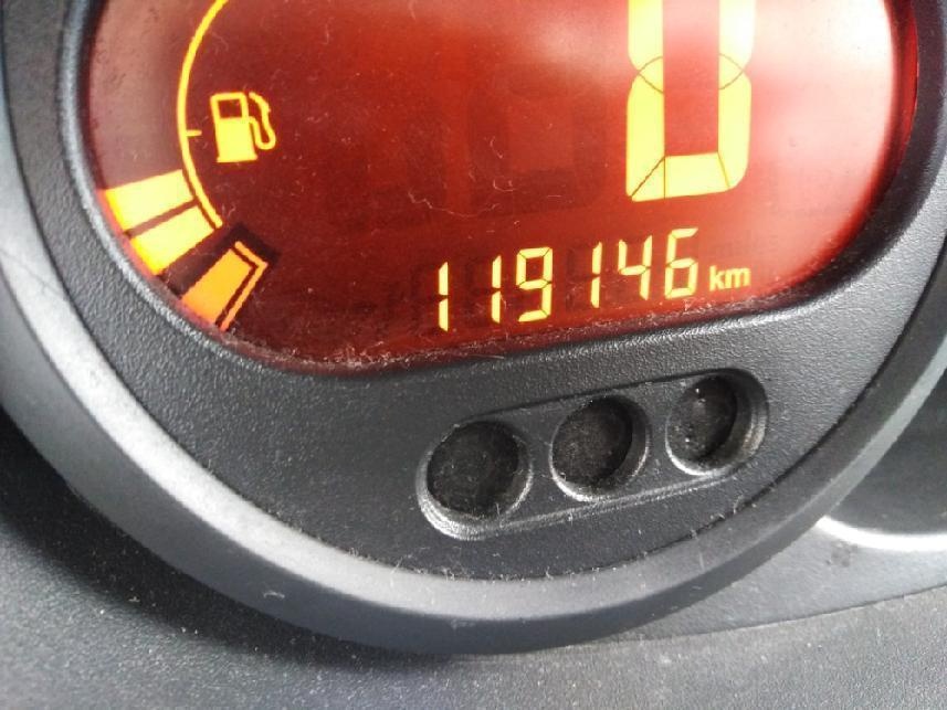 RENAULT TWINGO 1,2i RV 2009 NAJ 119,KLIMA,ZA 39000 KČ - 8