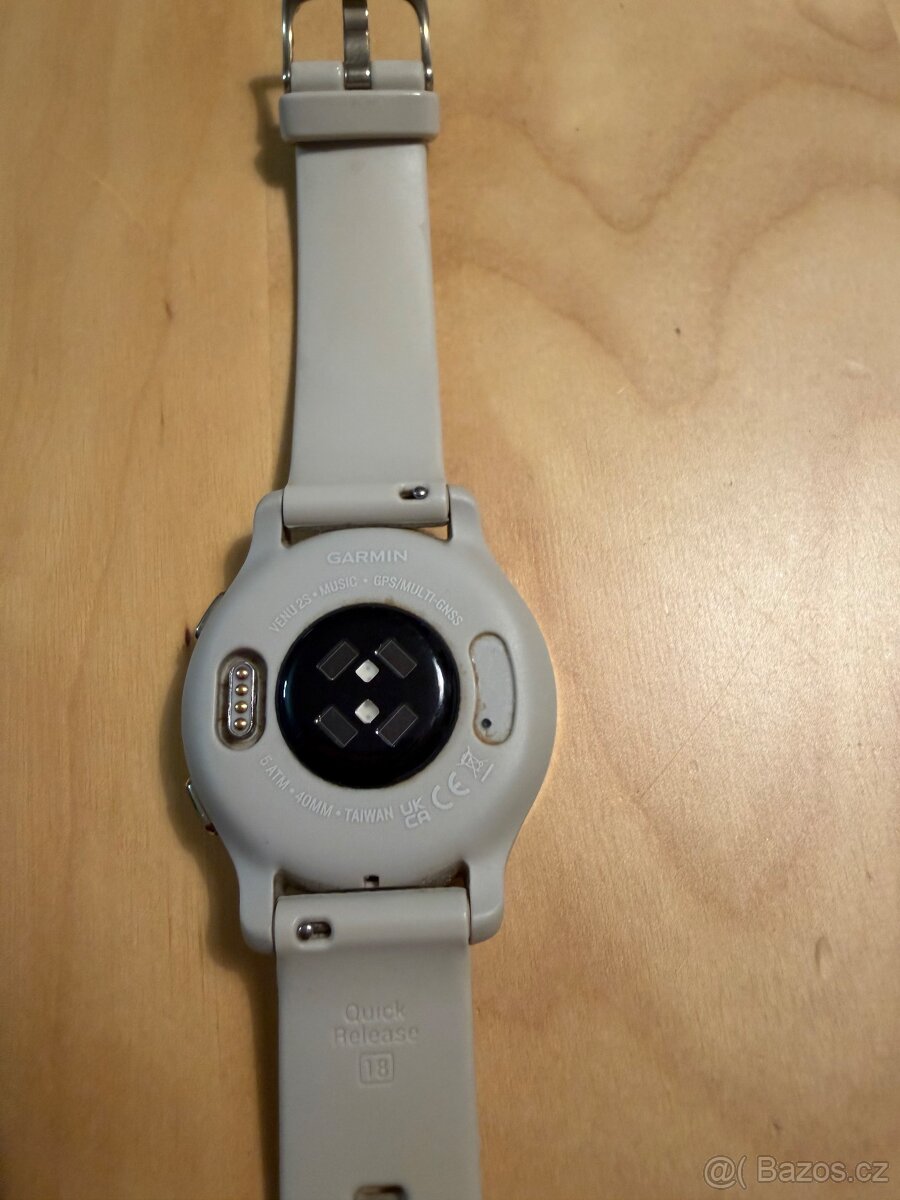 Garmin Venu 2s - gold, v pěkném stavu - 8