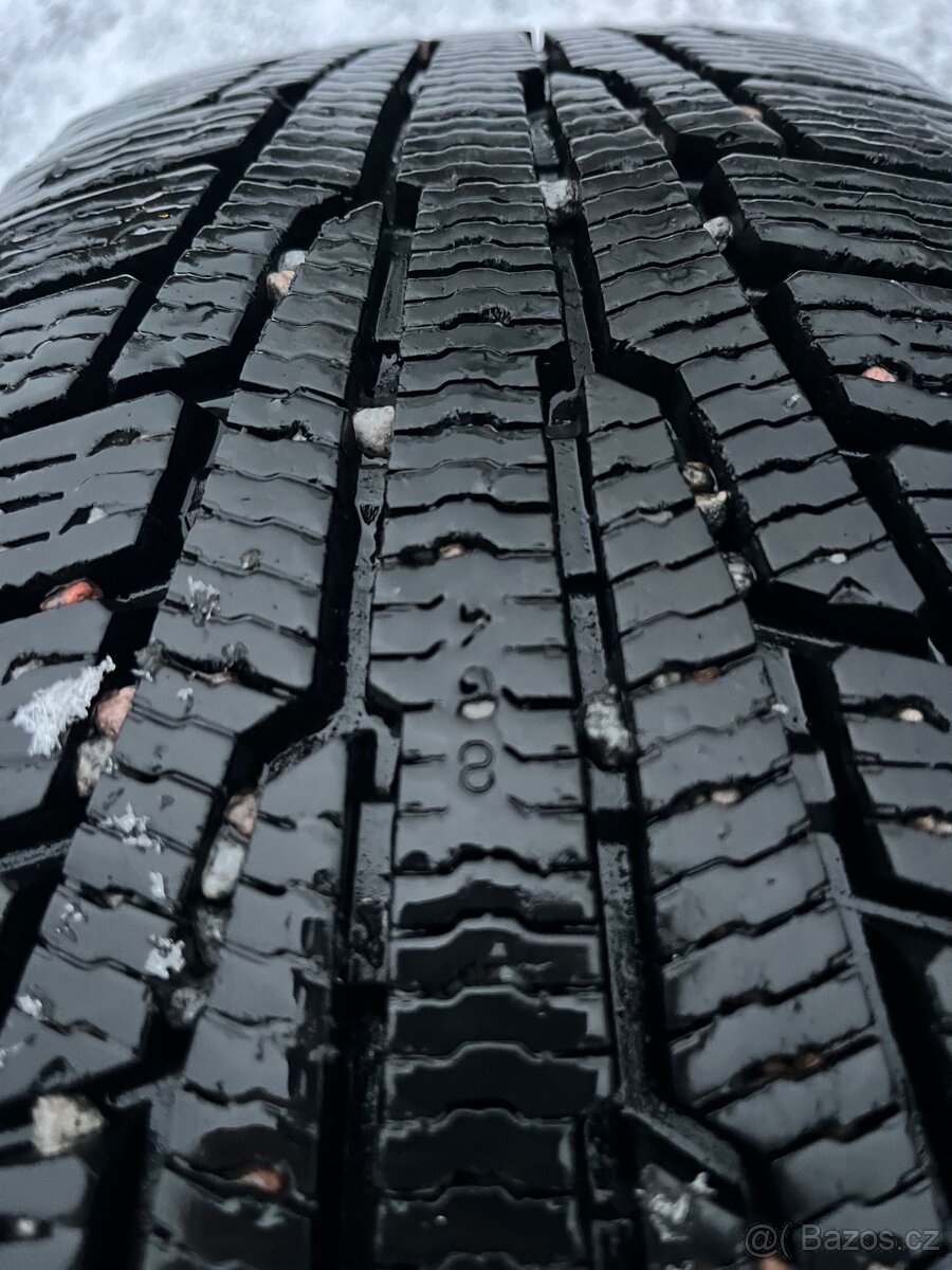 Zimní sada kol 16" originál Audi A6 + 205/60 R16 Nokian 8mm - 8