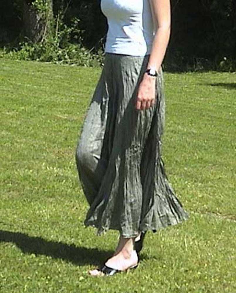 KRÁSNÁ HEDVÁBNÁ, MAČKANÁ SUKNĚ - 8