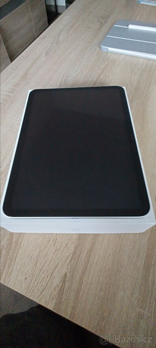 Apple iPad 10.generace 64GB Wi-fi - 8