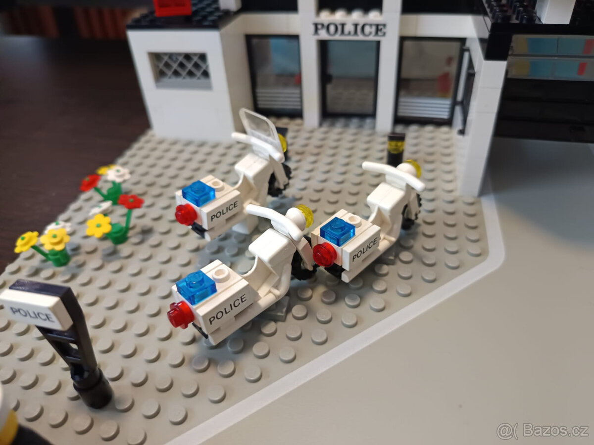 LEGO Town 6386 Police Command Base +návod - 8