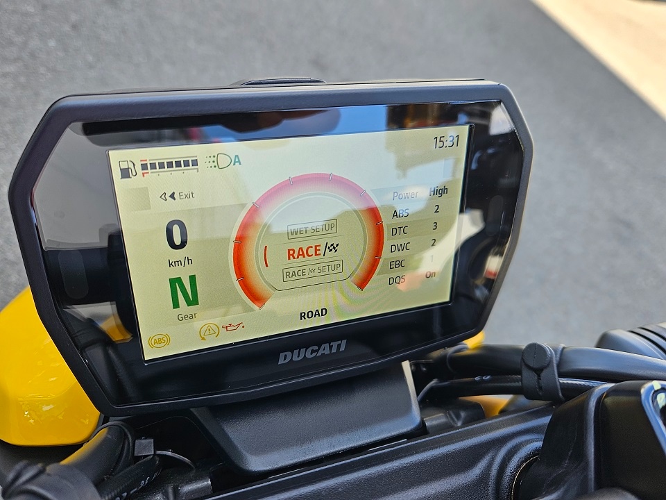 Ducati Streetfigter V2 S - 8