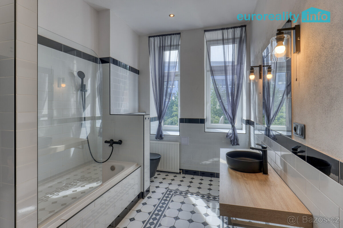 Prodej, byt 3 + kk, 91 m², ul. Vídeňská Klatovy - 8