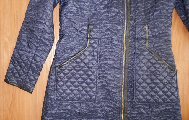 Zateplená tmavě modrá prošívaná bunda, vel. 38, zn. Via Spig - 8