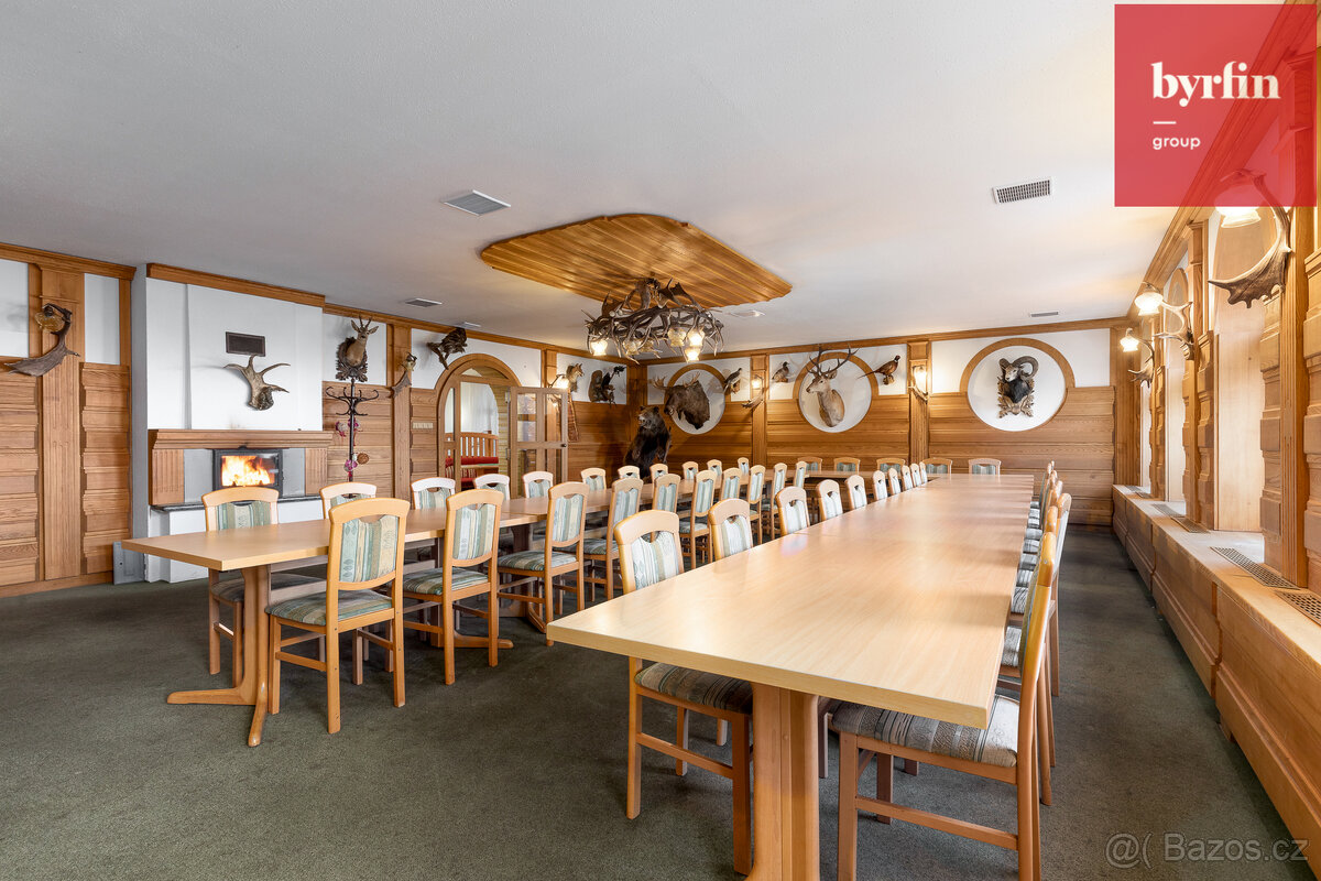 Penzion s 42.000 m² pozemků – ideální pro resort, svatby, sp - 8