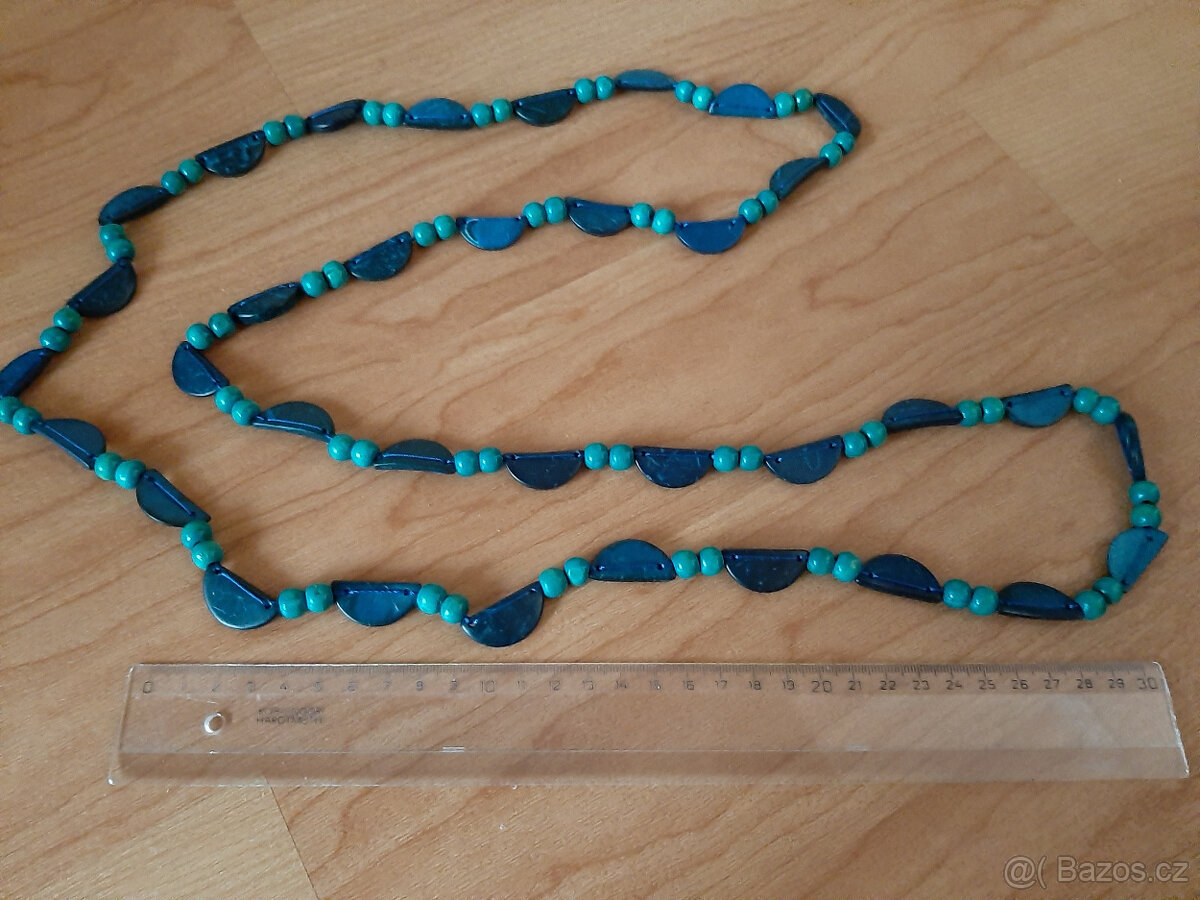 Různé dámské a dětské oblečení, doplňky, korále - 8