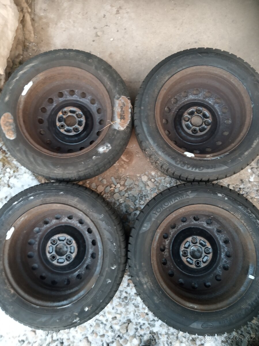 Zimní kola 4x100 R15 - 8