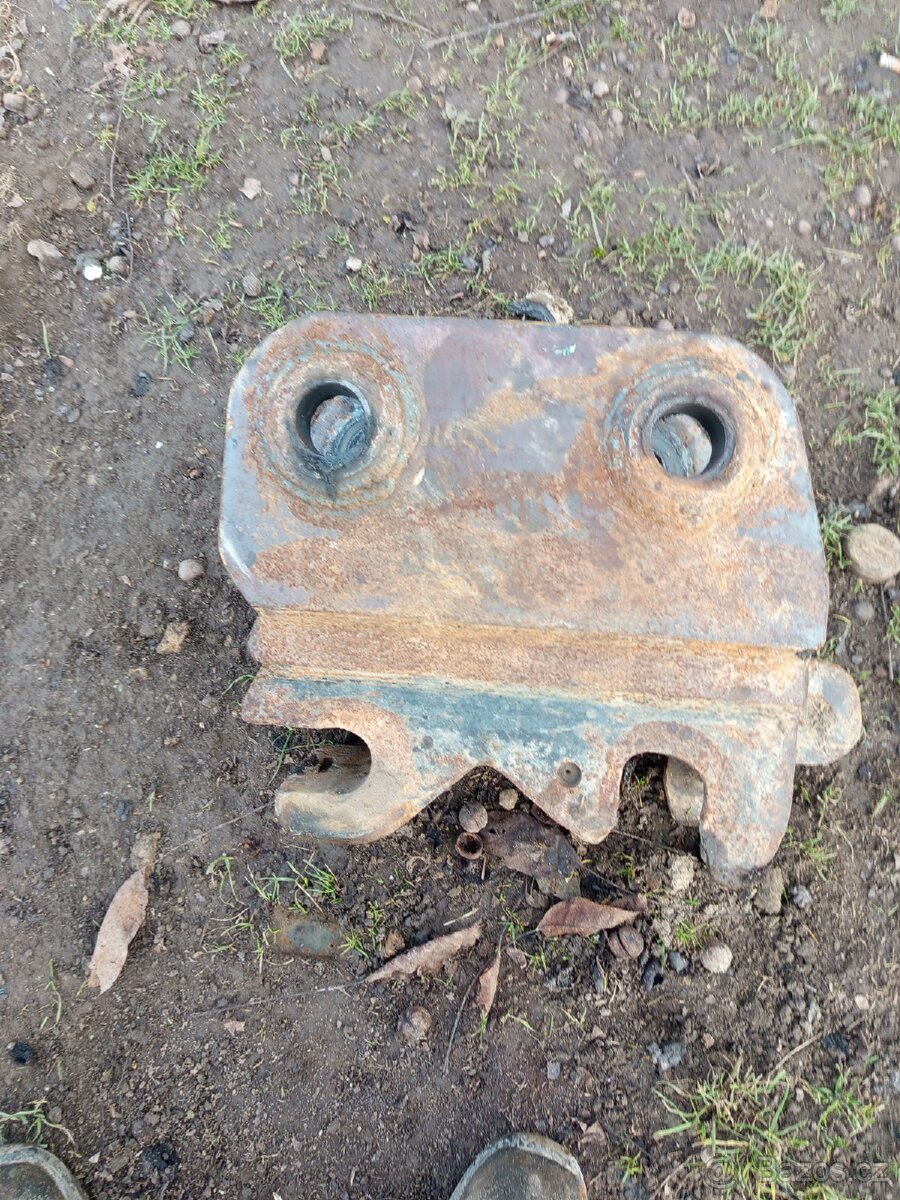 Prodám použité přídavné zařízení k bagru 5,5 t – lžíce + ryc - 8