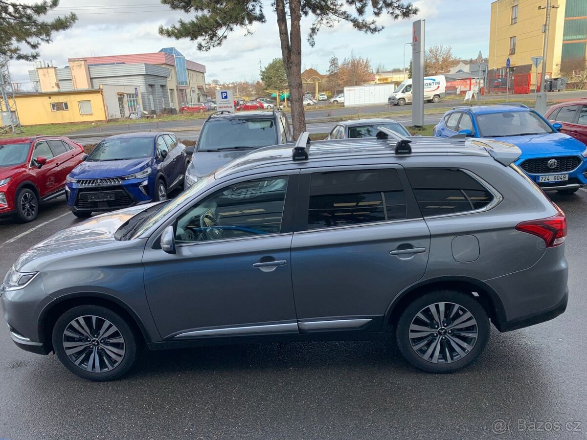 Mitsubishi Outlander 2,0 MIVEC Intense+ CVT 4WD - 8