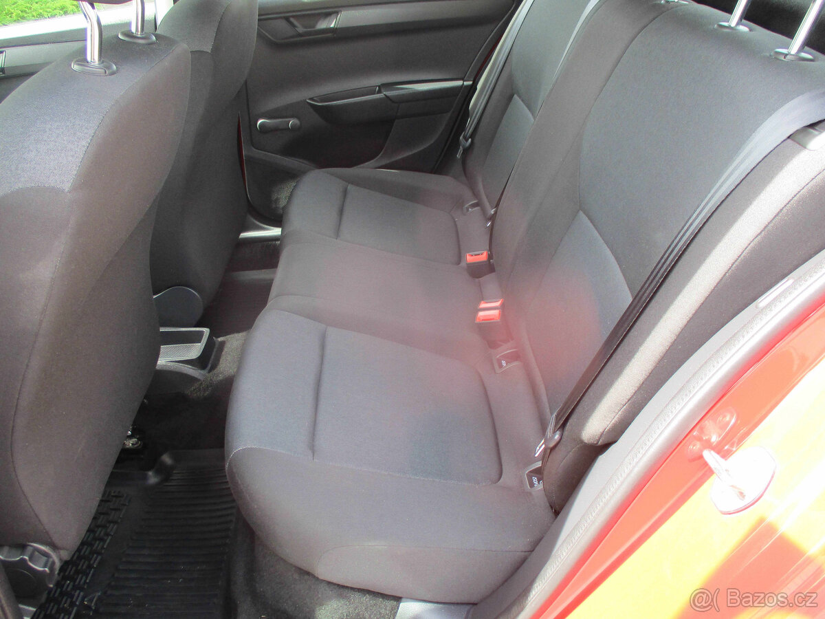 Škoda Fabia 1,0MPi 44kW Klima LED 12/2019 - 8