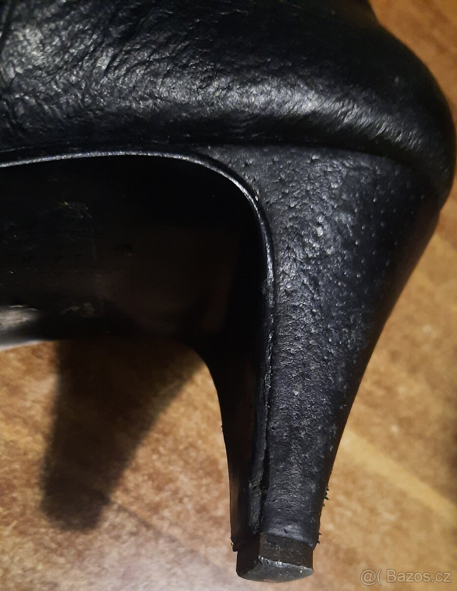 Kožené ,dámské kozačky , uvnitř kožešina, vel.40 - 8