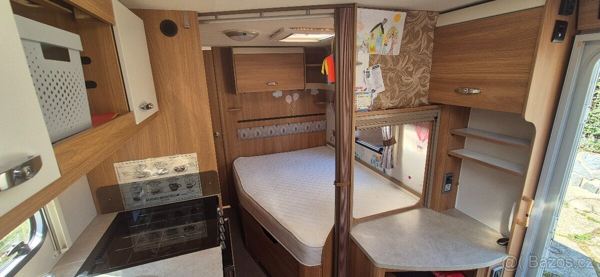 Obytný přívěs Swift Sprite Major 4 FB - plně vybavený - 8