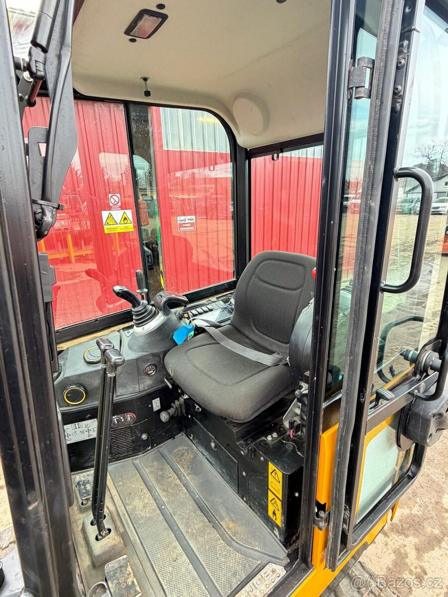 Pásový bagr JCB 16C-1 - konečná cena, doprava po ČR zdarma - 8