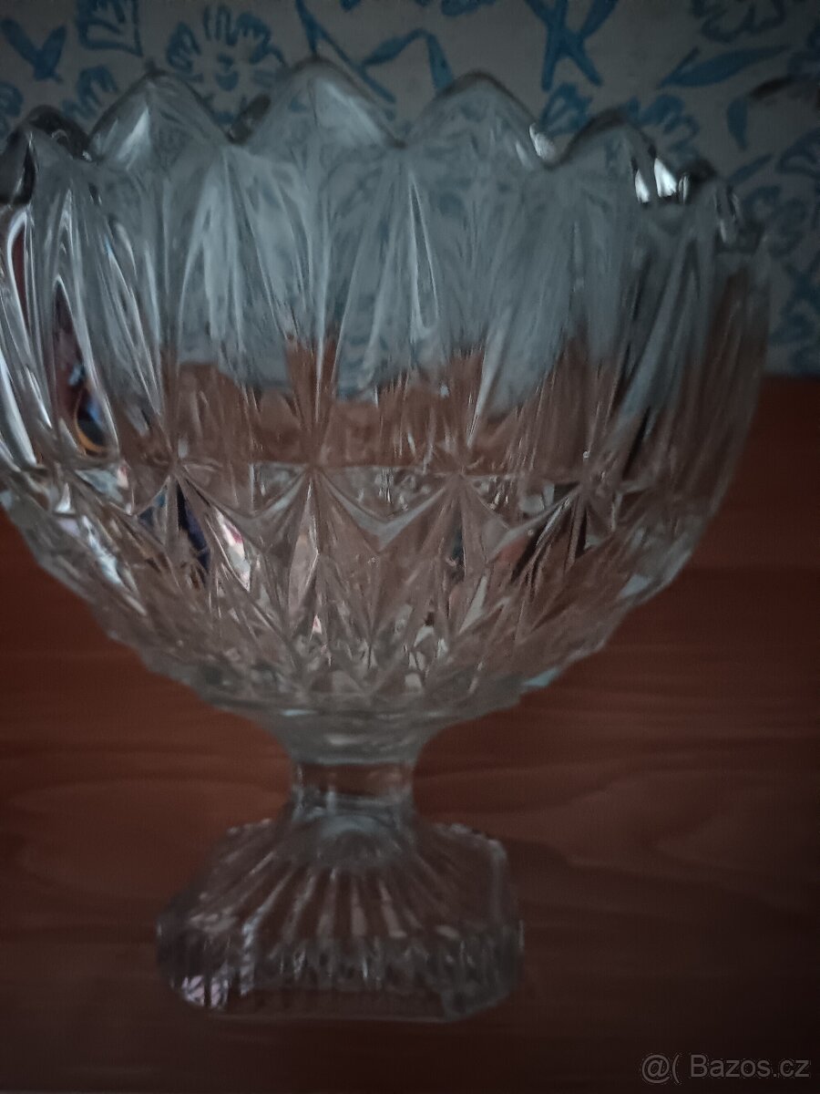 Skleněná broušená mísa na ovoce - 8