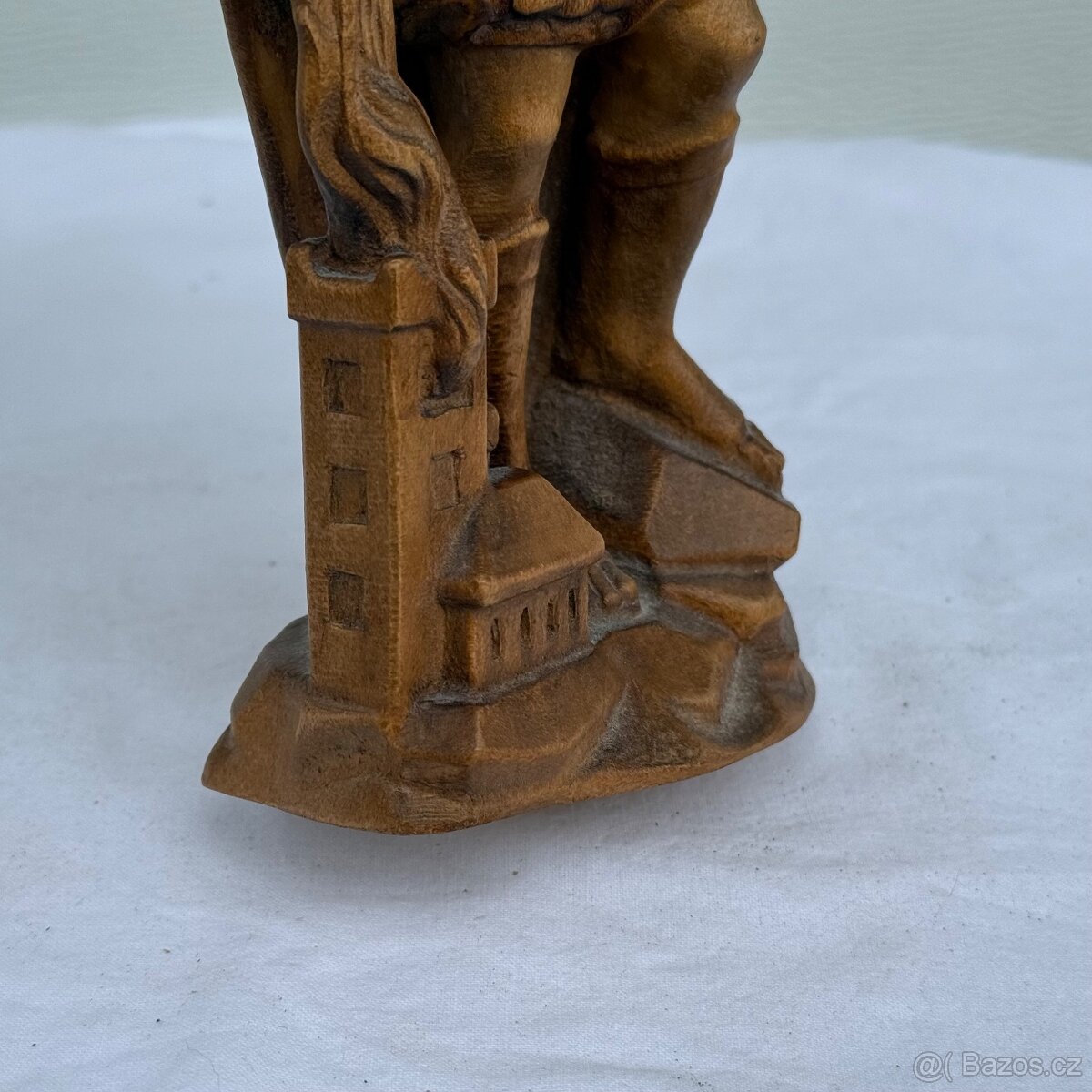 Dřevěná socha Svatý Florián pěkné detaily - 8