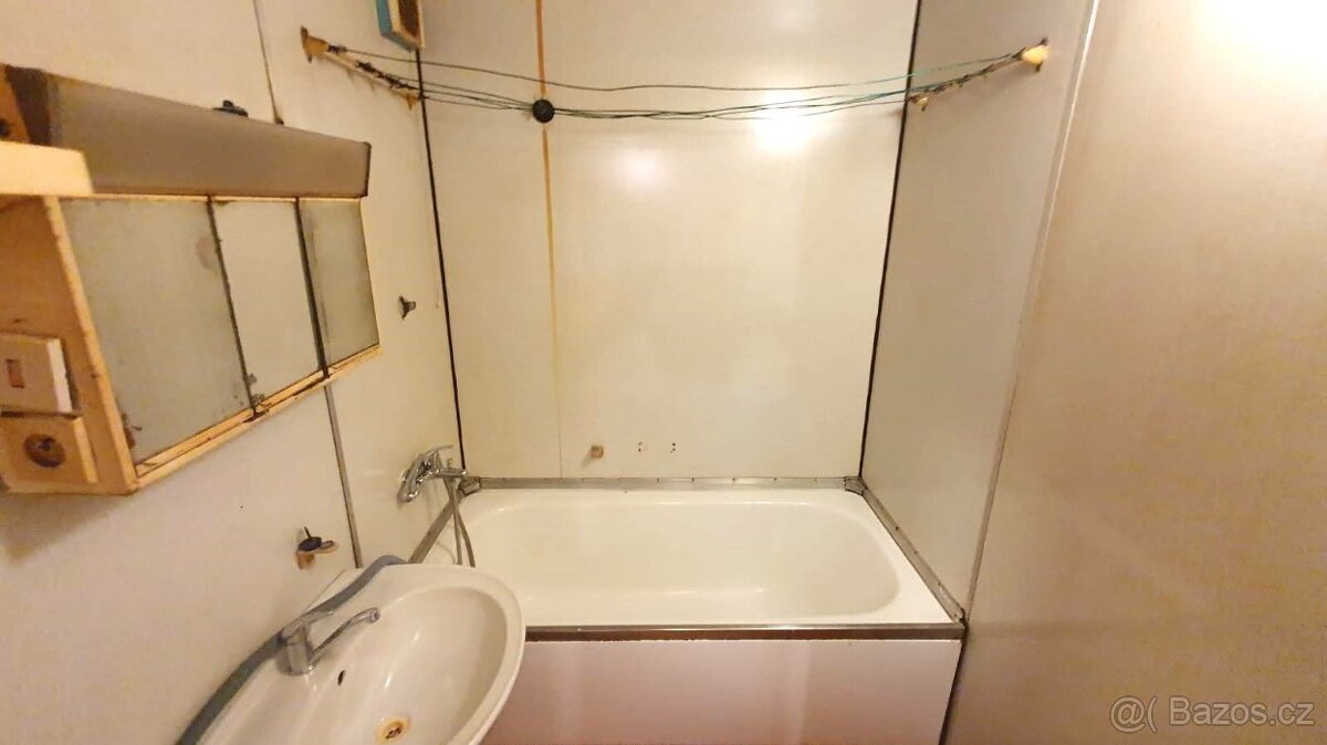 Pronájem bytu 2+1 v Orlové -Lutyni - 8