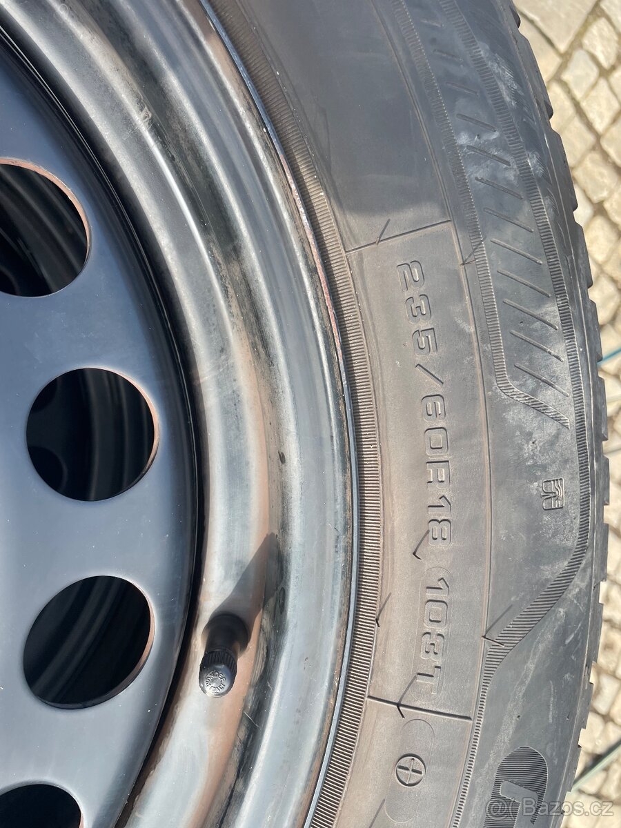 Pneu 235 /60 r18 celoroční Goodyear - 8