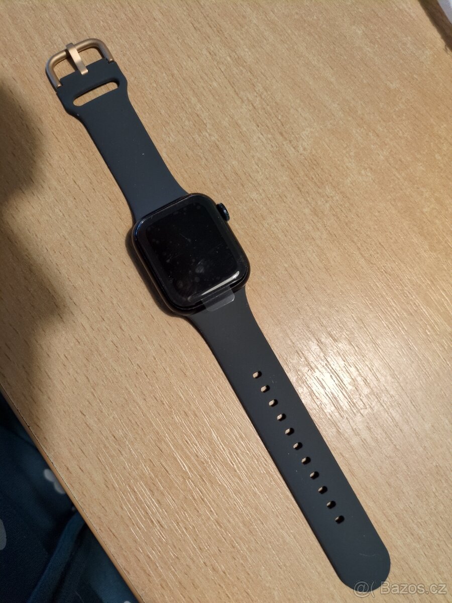 Apple watch series 8 - 8