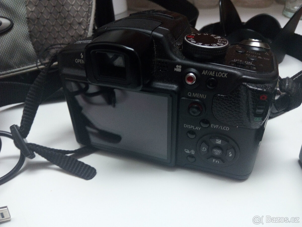 Superzoom Panasonic Lumix DMC-FZ38, komplet příslušenství - 8