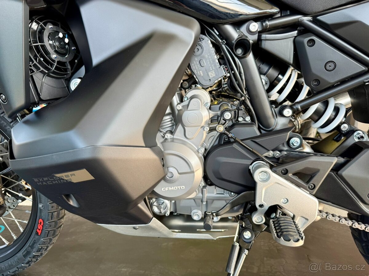 CFMOTO 800MT-X - skladem obě barvy, AKCE HELMA - 8