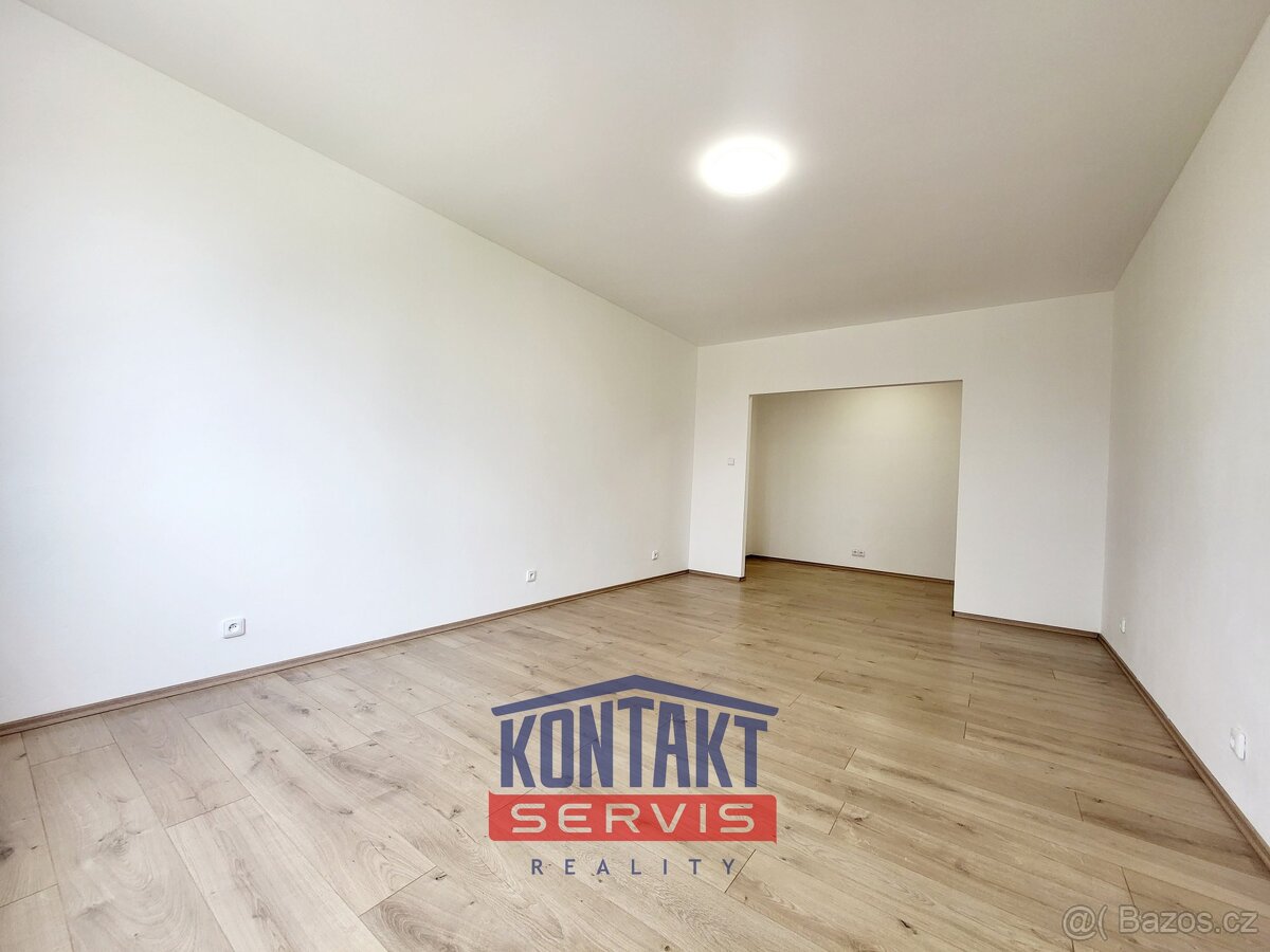 Pronájem zrekonstruovaného bytu 2+1 o velikosti 51 m² v Kapl - 8