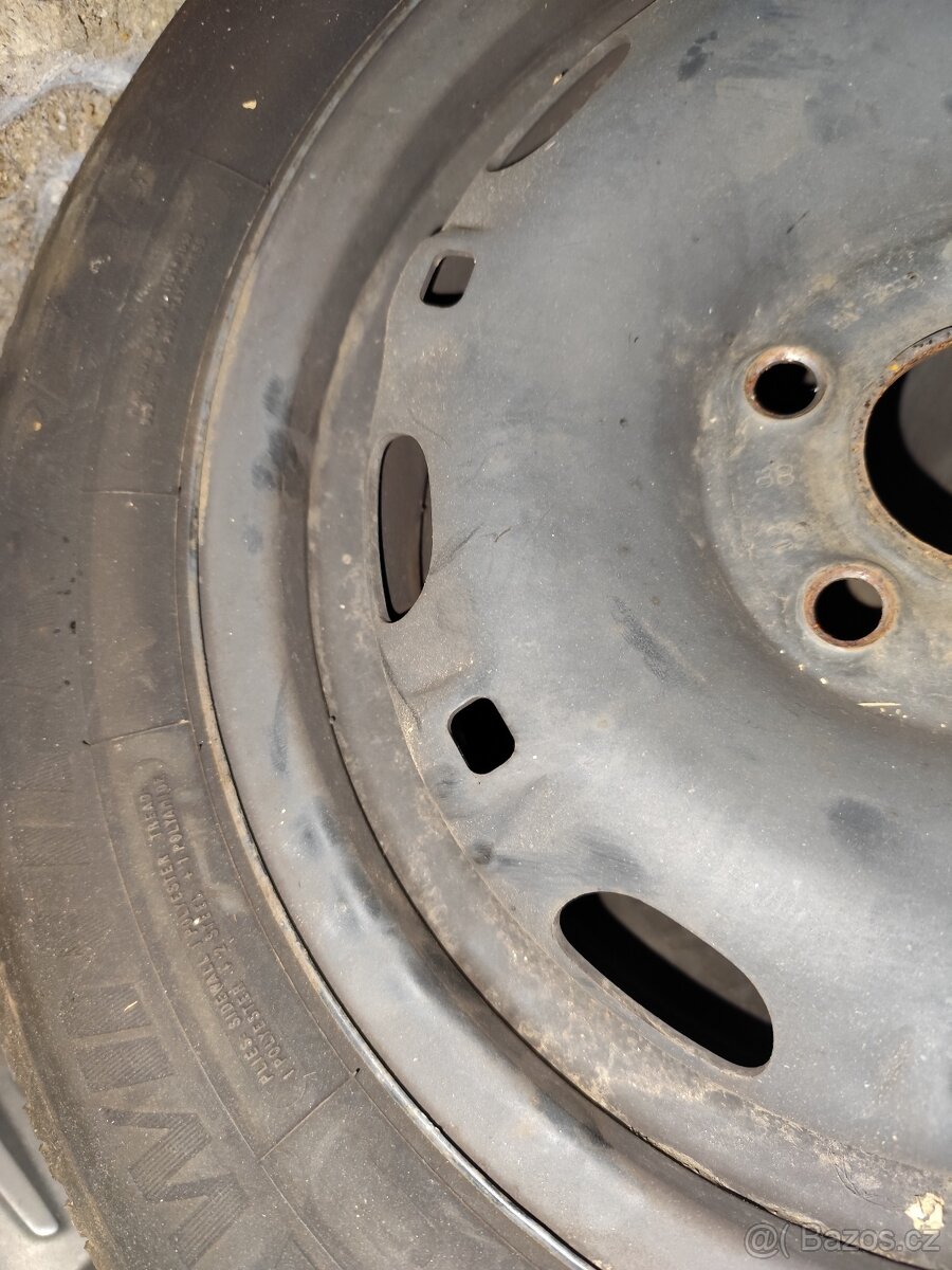 Zimní gumy s disky fabia 165/70 R14 Dunlop Winter response - 8