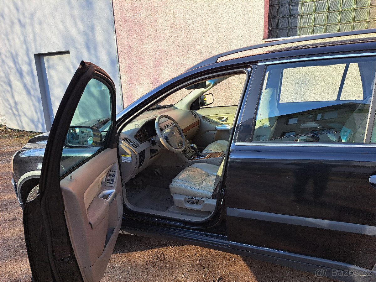 Volvo XC90 D5 AWD - 8