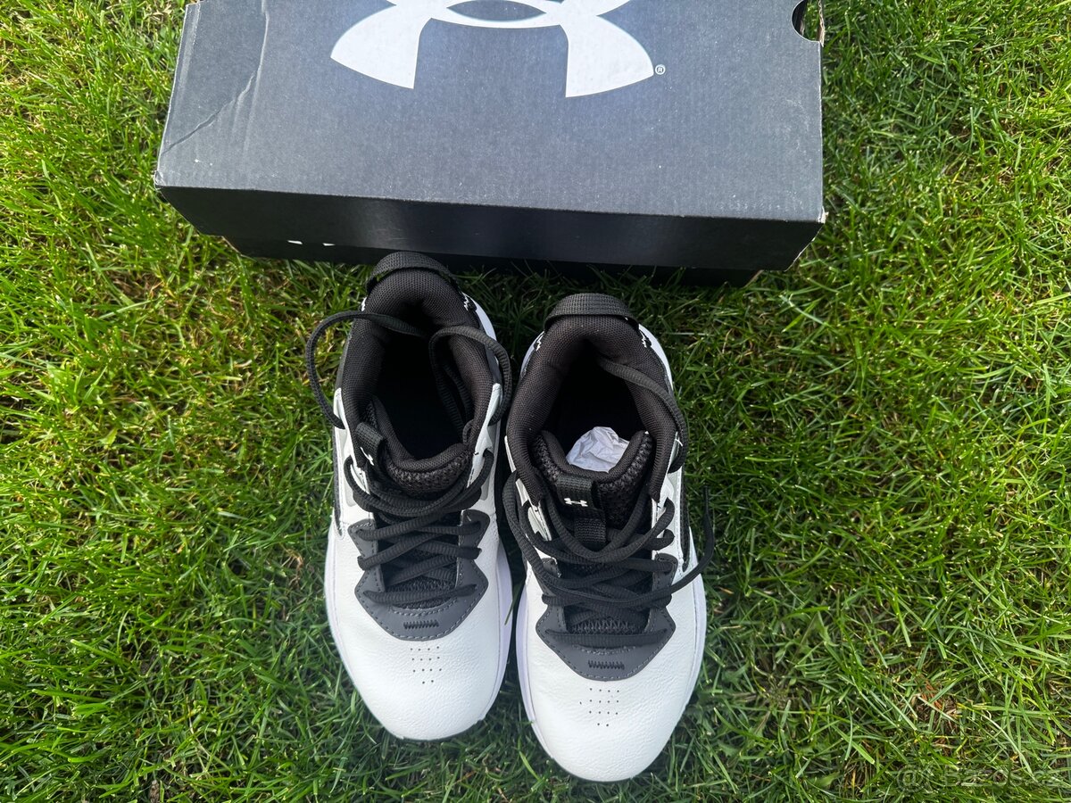Obuv Under Armour velikost EU 35,5 - 8