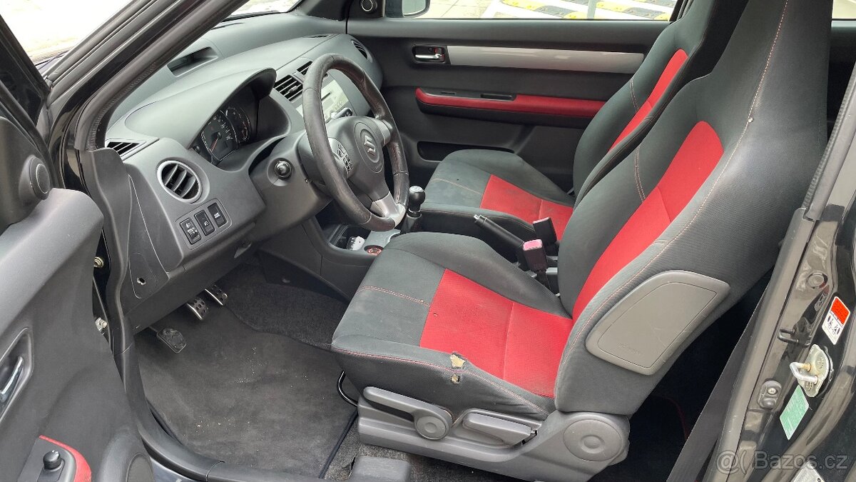 SUZUKI SWIFT 1.6i SPORT - 8