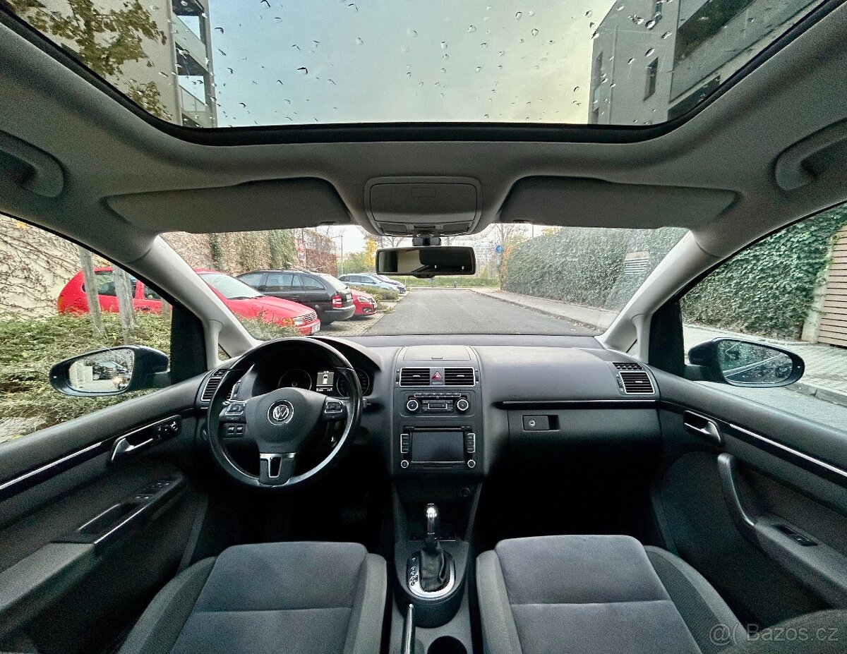 Volkswagen Touran HIGHLINE DSG - 8