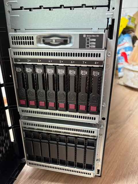 Server HP HPE ML 350 Gen 10 - 128GB RAM, 8x1,92TB SSD, - 8