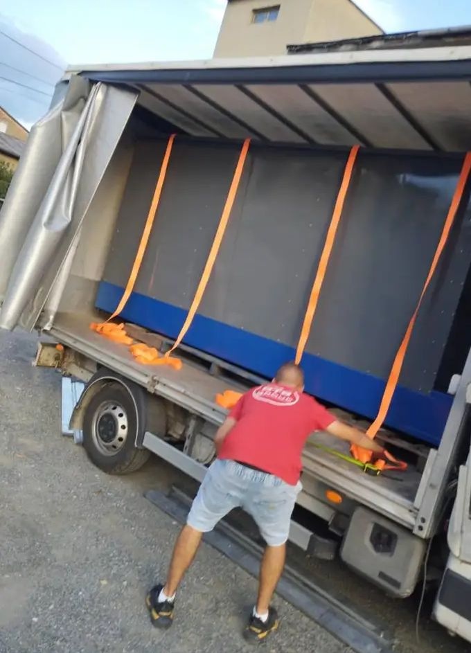 Odsavaní pilin prachu profi - 8