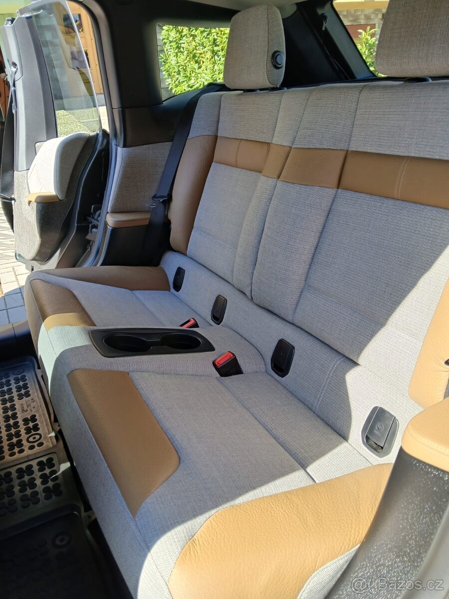 BMW I3, servis RENOCAR, 2015, dojezd 190km, 38 tkm - 8
