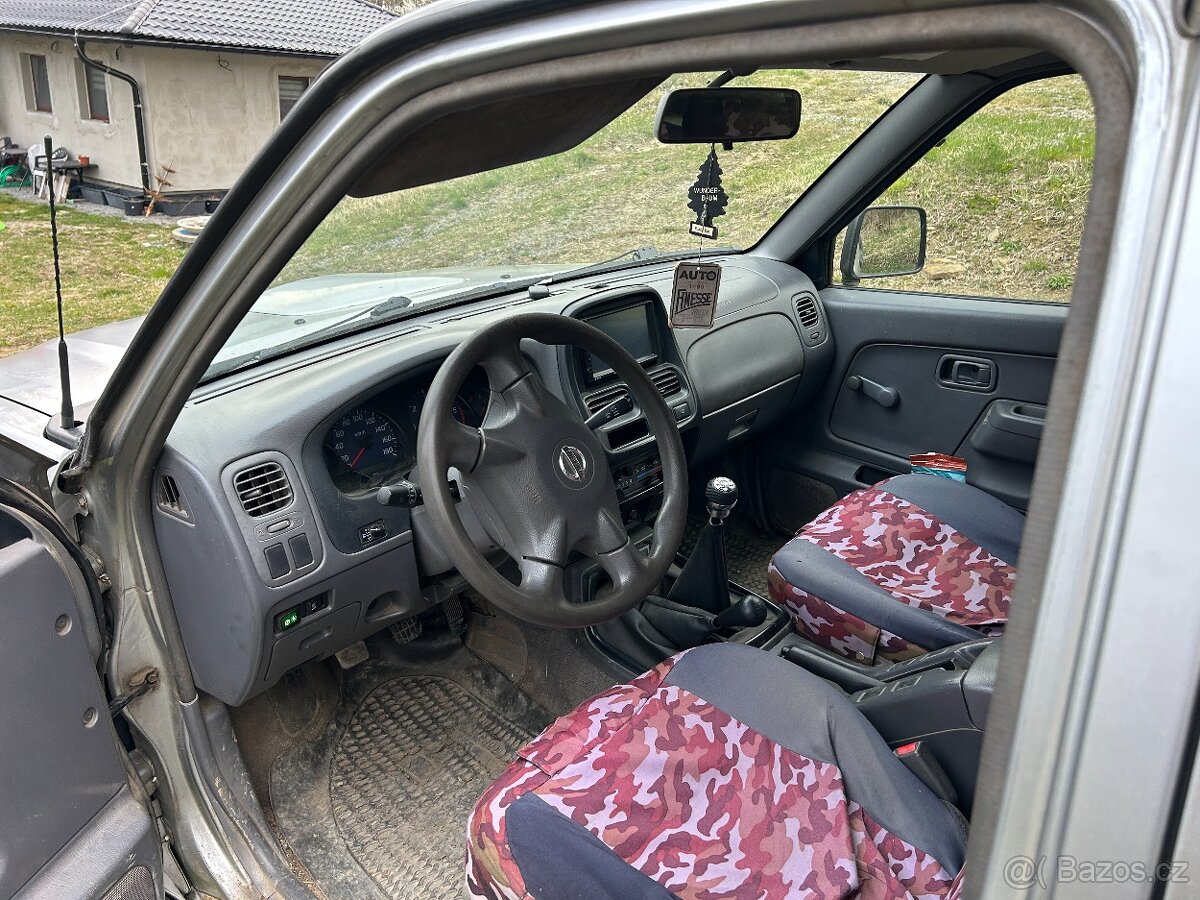 Navara D22 2,5D Pickup - 8