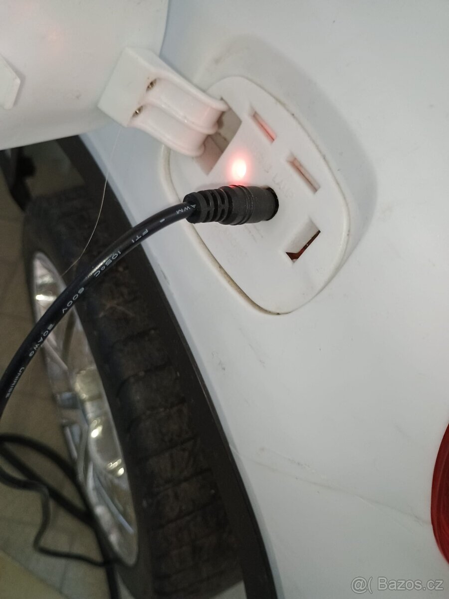 Dětské elektrické auto - 8