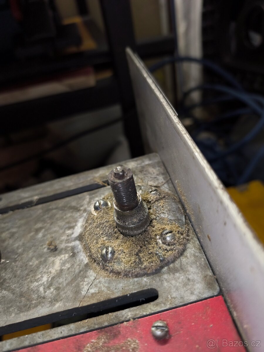 Prodám stolní hoblovku. - 8
