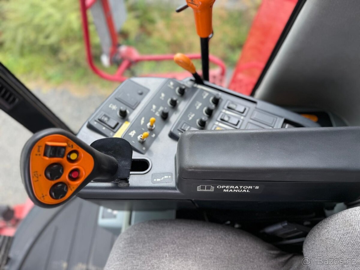 Sklízecí mlátička Case 2388 rok výroby 2003, Lokalita: 57- - 8