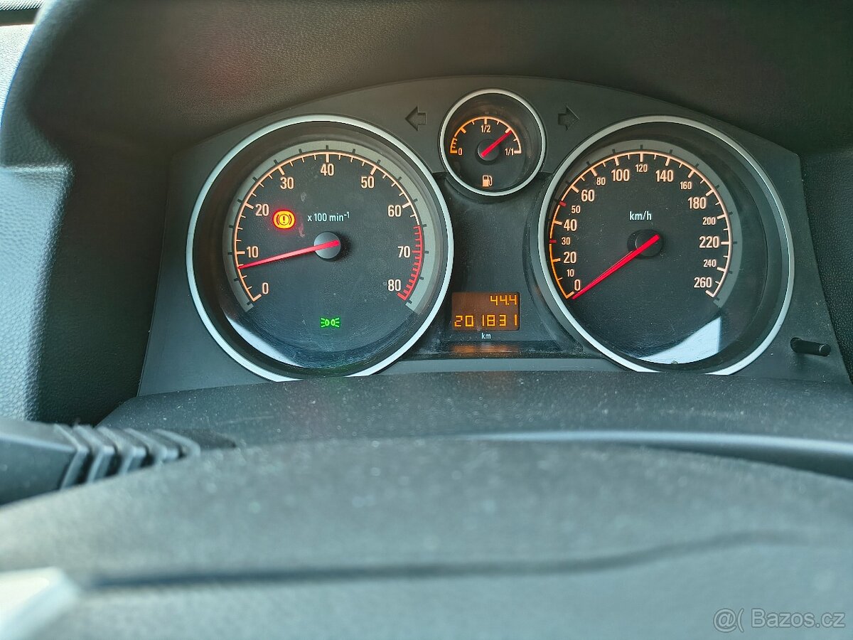 Opel Astra H 1.6 , 2008 rok - 8