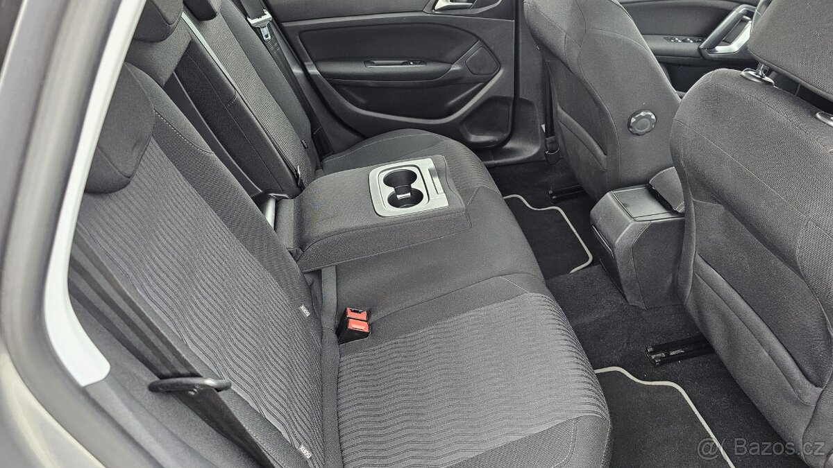 Peugeot 308, 2,0 HDi 110 kW PANORAMA - 8