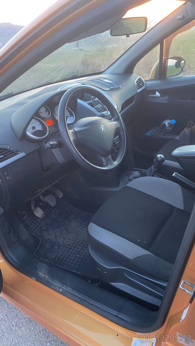 Prodám Peugeot 207 - 8